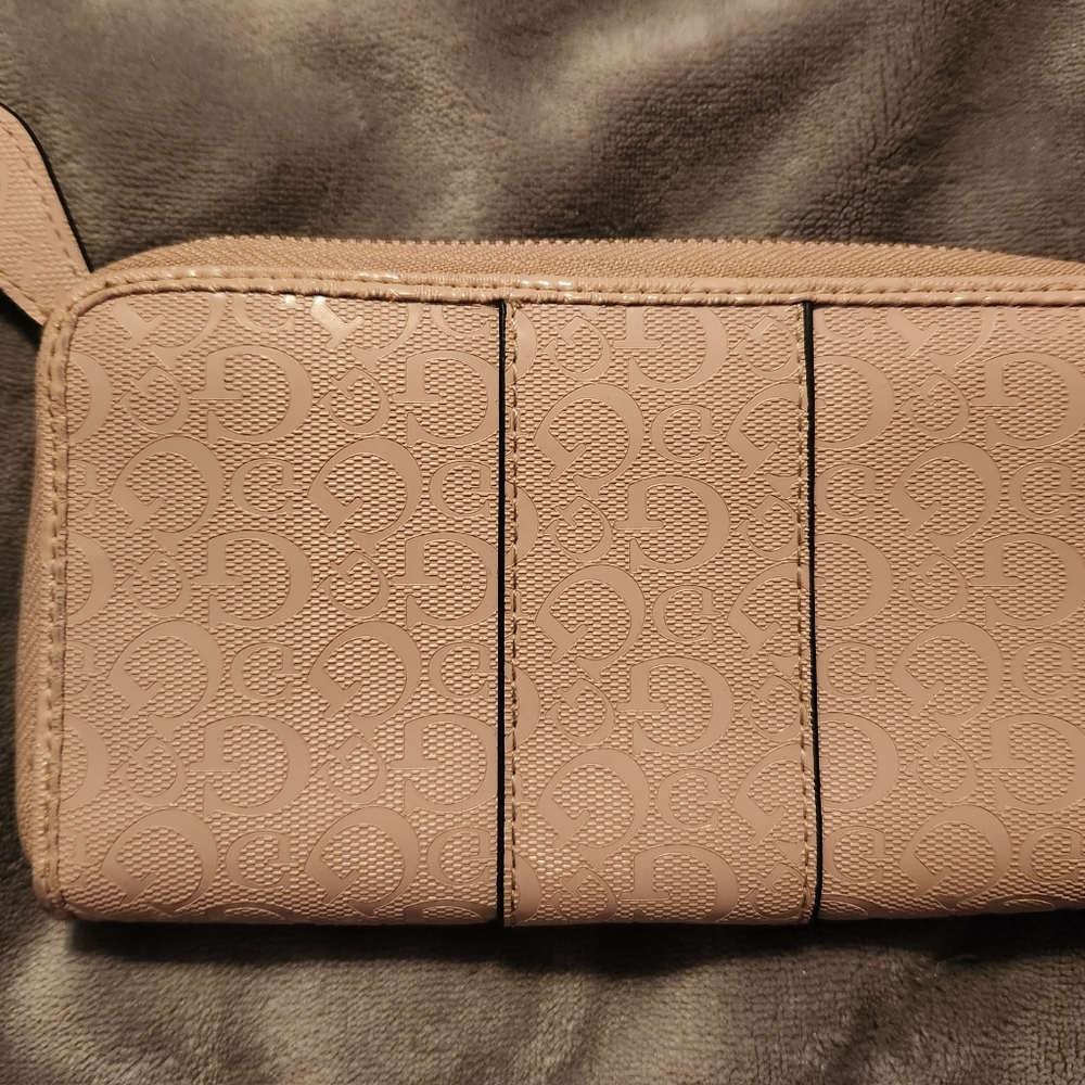 Guess wallet - Picture 2 of 4